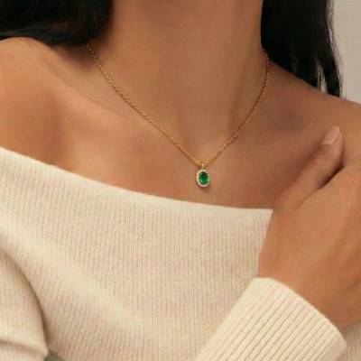 Divina Yellow Gold & Emerald Necklace with Diamond Halo, Length 40 cm to 42 cm - Diamond Lady