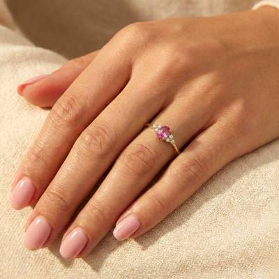 Oval Pink Tourmaline & 0.18 ct Lab-Grown Diamond Shouldered Solitaire Ring in 375/1000 Yellow Gold - Aurora