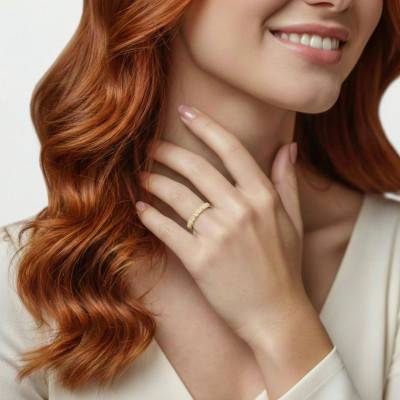 Alliance Ruban Crantée en Or Jaune 375 & Diamants de Synthèse, Largeur 1,9 mm - Amore