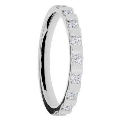 Alliance Ruban Crantée en Or Blanc 375 & Diamants de Synthèse, Largeur 2,20 mm - Amore