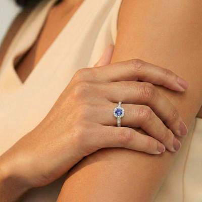 Sapphire 0.22 ct & Diamond 0.16 ct Cluster Ring in 375 White Gold - Aurora