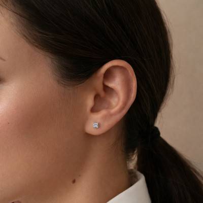 1 750 White Gold & Princess Diamond Stud Earring - Emanessence