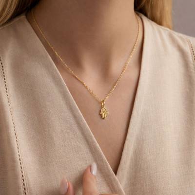 750 Yellow Gold Arabesque Hand of Fatma Pendant - Emanessence