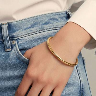 750/1000 Yellow Gold Solid Round Wire Bangle, 60 mm Diameter, Width from 1 mm to 3.60 mm - Emanessence