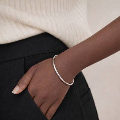 Bracelet Demi Jonc Plat en Or Blanc 750, Diamètre 65 mm, Largeur de 3 mm à 5 mm - Emanessence