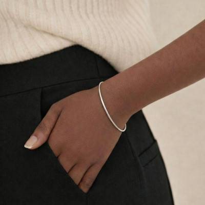 Bracelet Jonc Fil Rond Massif en Or Blanc 750, Diamètre 70 mm, Largeur de 1 mm à 2,90 mm - Emanessence