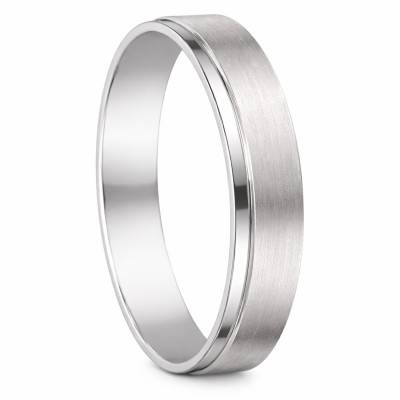 White Gold Comfort-Fit Wedding Ring 375 or 750, Width 4.50 mm - Fair'Belle