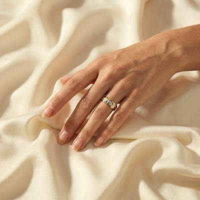 375/1000 or 750/1000 Yellow & White Gold All Cut Leaves Standard Ribbon Wedding Ring 5 mm - Fair'Belle