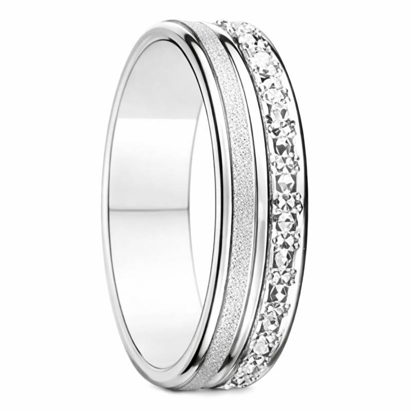 Alliance Ruban Standard Polie à Bande Sablée Diamantée en Or Blanc 375 ou 750, Largeur 5 mm - Fair'Belle