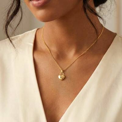 375 Yellow Gold Heart Pendant, 20 x 13 mm - Emanessence