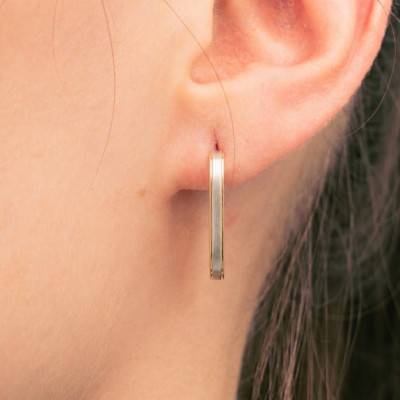 Boucles d'Oreilles Créoles J en Argent Doré à l'Or Fin & Émail Blanc - Emanessence