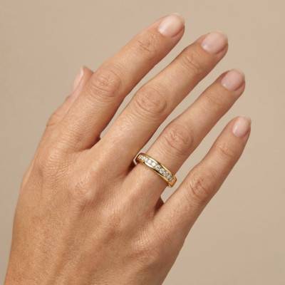 Bague en Or Jaune 375 & 9 Oxydes de Zirconium - Emanessence