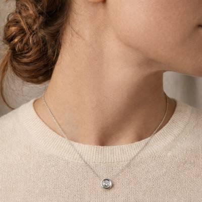 375/1000 or 750/1000 White Gold Lab-Grown Diamond Bezel-Set Necklace 0.12 ct - Ocarat