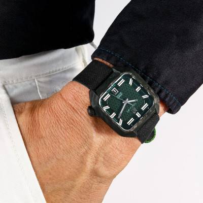 Montre AM2 Automatique "Nyctalope" Carbone - Millésime Mars 2026 - March LAB