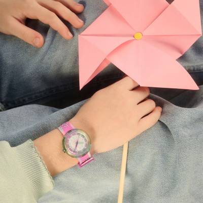 Flip It Pink! Watch FPNP183 - Flik Flak