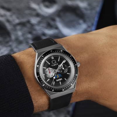Q Timex NASA Watch TW2Y56800 - Timex