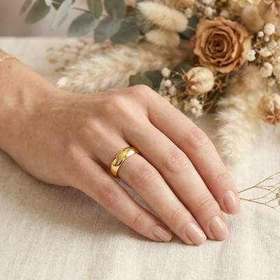 375 Yellow Gold Standard Half-Round Wedding Ring, Width 5 mm - Amore