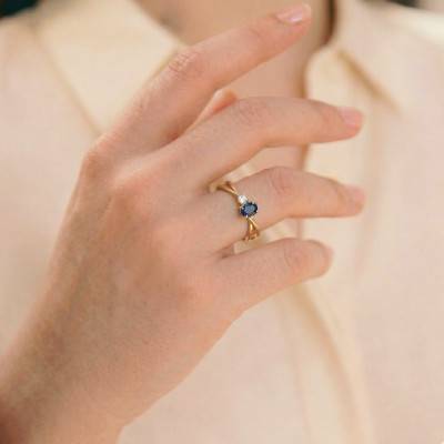 Bague de Fiançailles Toi et Moi Saphir 0,23 ct & Oxyde de Zirconium en Or Jaune 375 - Aurora