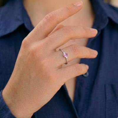 Bague Solitaire Accompagné Saphir Rose et Diamants en Or Blanc 750 - Aurora