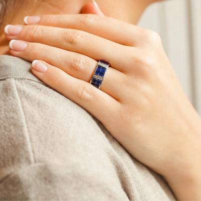 750/1000 White Gold Ring with 0.09 ct Diamonds and 2.46 ct Sapphires, Width 7.30 mm - Joelli