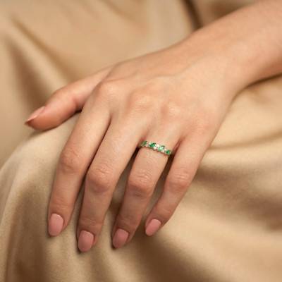 375/1000 Yellow Gold Engagement Ring with Emeralds & Cubic Zirconia - Aurora