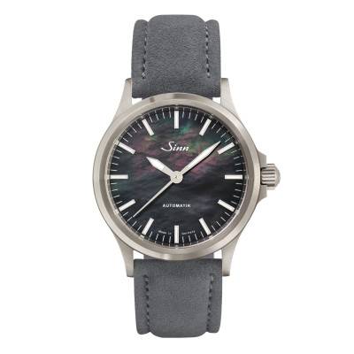 Montre 556 I Nacre Noir Bracelet Alcantara gris 556.0105 - Sinn