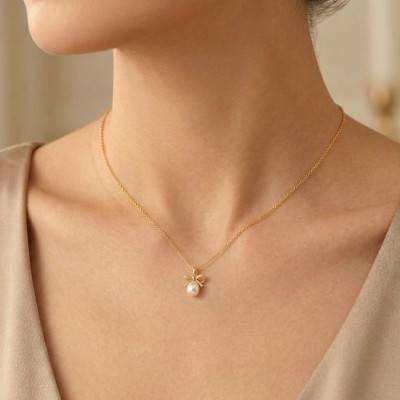 375 Yellow Gold Freshwater Pearl Knot Pendant - Ocarat