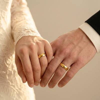 Alliance Demi Jonc Confort en Or Jaune 375, Largeur 4,50 mm - Ocarat