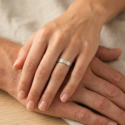 750/1000 White Gold Flat Comfort Grooved Wedding Ring with 0.01 ct Diamond, 4.5 mm Width - Ocarat