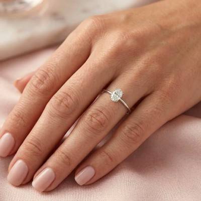 Bague Solitaire Diamant Ovale de Synthèse 1,50 ct en Or Blanc 750, Taille 54 - Ocarat