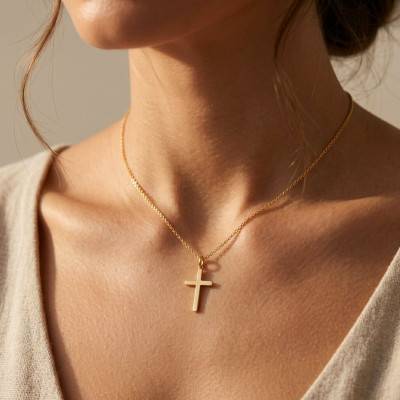Croix Simple en Or Jaune 375 ou 750 - Emanessence