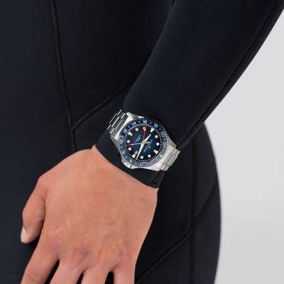 Montre Khaki Navy Scuba GMT 43 mm H82535140 - Hamilton