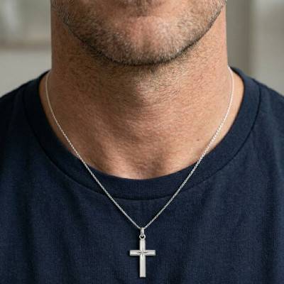 Croix Étoile Lapidée en Or Blanc 750 - Emanessence