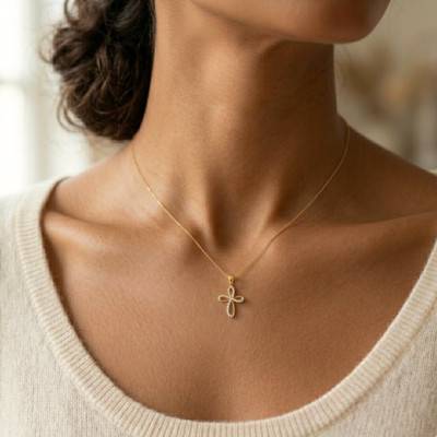 Pendentif Croix Ajouré & Oxydes de Zirconium en Or Jaune 375 - Ocarat