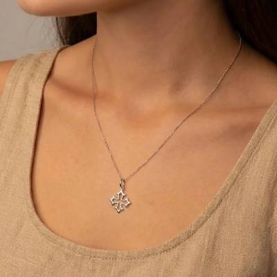Croix Occitane Ajourée Fil Massif en Or Blanc 375 ou 750 - Emanessence