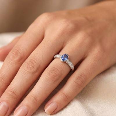 Bague Solitaire Accompagné Tanzanite Semi-Clos & Diamants 0,18 ct en Or Blanc 750, Taille 54 - Ocarat