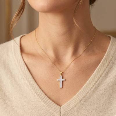 Pendentif Croix en Or jaune 375 & Émail Blanc, Dimension 12 x 22 mm - Ocarat