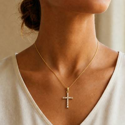 Croix Oxydes de Zirconium en Plaqué Or, Dimensions 16 x 30 mm - Ocarat