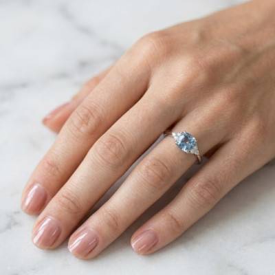 Bague Solitaire Topaze Épaulé Diamants de Synthèse 0,10 ct en Or Blanc 750, Taille 54 - Ocarat
