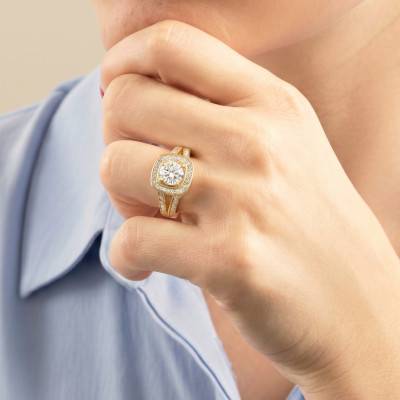 Bague Solitaire Accompagnée Diamants 0,90 ct en Or Jaune 750 - Taille 54 - Divine
