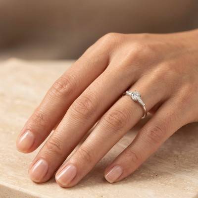 Bague Solitaire Épaulé Diamant de Synthèse 2,00 ct en Or Blanc 750, Taille 54 - Ocarat