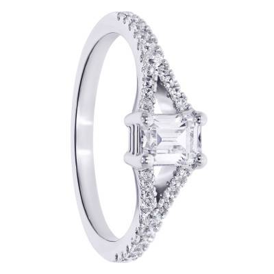 Emerald Accompanied Solitaire Ring in Lab-Grown Diamonds 0.50 ct & 375 White Gold - Amore