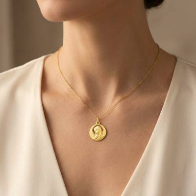 Médaille Ronde Vierge à l'Enfant Ajourée en Or Jaune 750, Diamètre 16 ou 18 mm - Argyor
