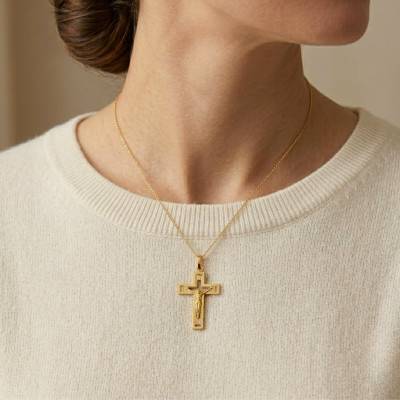 Open-Work Christ 750/1000 Yellow Gold Cross, 28 x 17 mm - Lumiosa