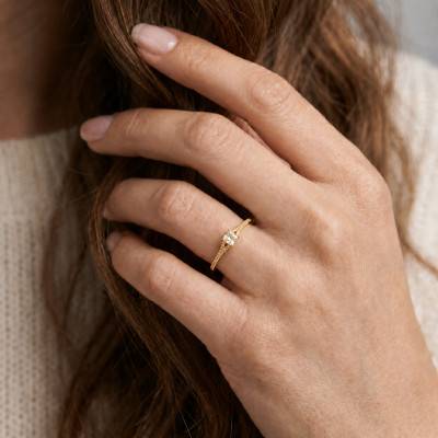 Bague Solitaire Accompagné en Or Jaune 375 et Diamant HSI 0,30 ct - Amore