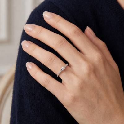 Bague Solitaire Diamant HSI Princesse 0,30 ct en Or Blanc 375 - Amore