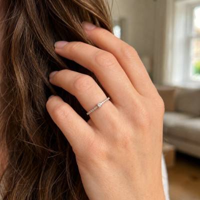 Bague Solitaire Accompagné Diamants 0,31 ct en Or Blanc 375 - Amore