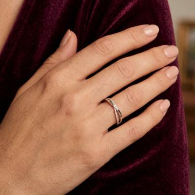 Bague Croisée Solitaire Accompagné Diamants en Or Blanc 375 - Amore
