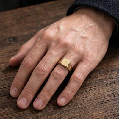 Chevalière Plateau Brossé en Or Jaune 375, Dimension 8 x 10 mm - Taille 65 - Imperium