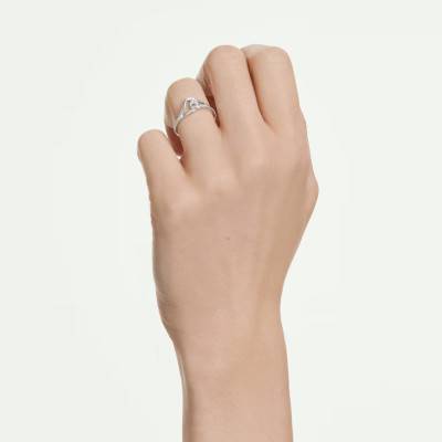 Bague Classica Entrelacée en Argent 925 & Oxydes de Zirconium - 5745566 - Swarovski